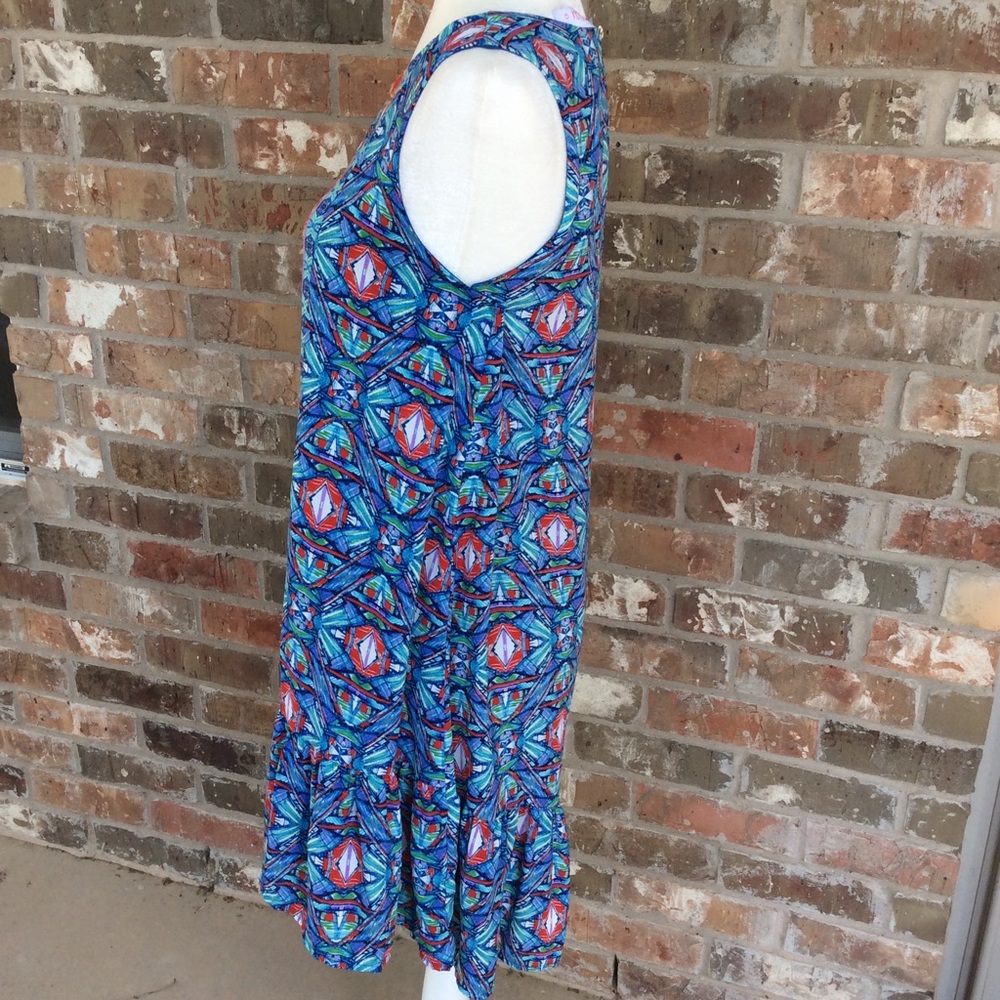IZZY & LOLA SLEEVELESS TOP OR DRESS - Picture 2 of 6
